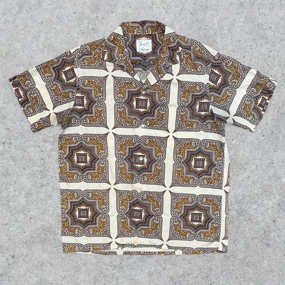 Vintage 50’s Marlboro Cigarettes Geometric Patterned Loop Collar Button Up Shirt